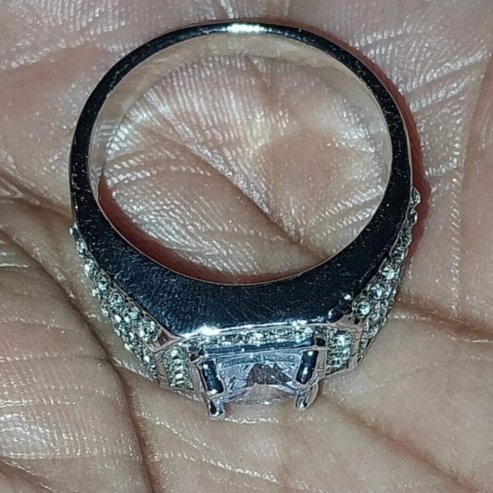 Glamorous Silver Statement Ring with Sparkling Centerpiece